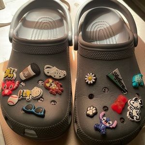 Greg crocs women’s size 9, men’s size 7